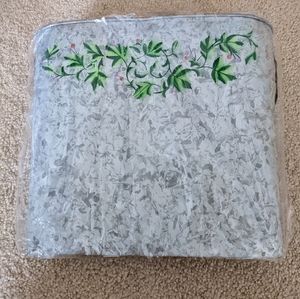 Gray Tin Metal Hanging Basket With Wire Handle W/ Wood Christmas Design NEW